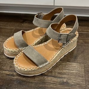 Woman’s Wedge Heels.